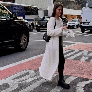 TOTEME White Alpaca Sa Rocha
Cardigan